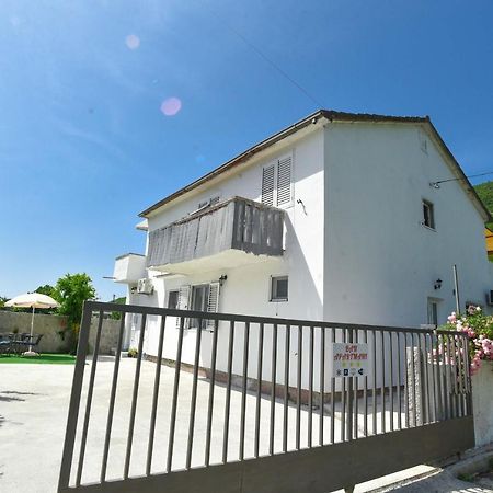 Ban Apartmani Budva Eksteriør bilde