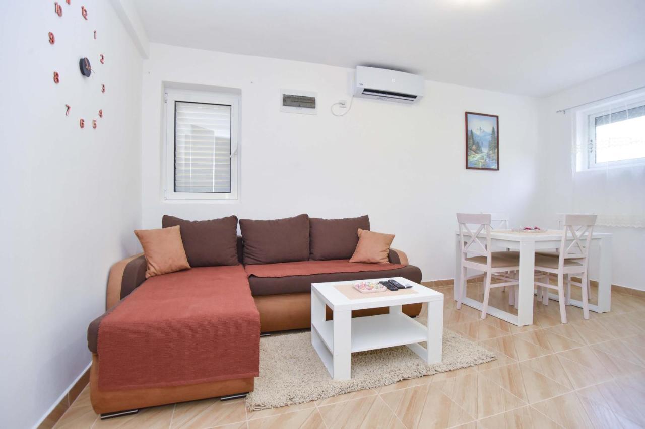 Ban Apartmani Budva Eksteriør bilde